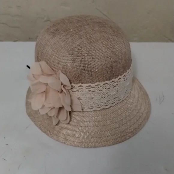 Angela & William Women's Flower Summer Bucket Hat NWT - Picture 2 of 9